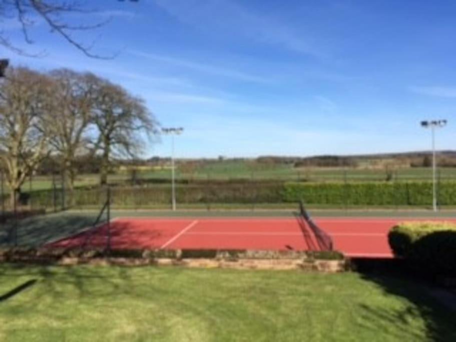 Вилла Courtside Barn, Lynn, Newport Ньюпорт Экстерьер фото